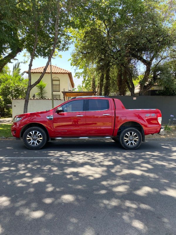 FORD RANGER LIMITED AUTOMATICA 4X4 3.2cc Diesel Uso Particular, Unico Dueño, 2021 - Imagen 2