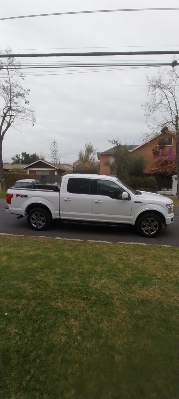 FORD F150 LARIAT 5.0cc 4X4, 2018 UNICO DUEÑO, MANTENCIONES, OPORTUNIDAD - Imagen 6