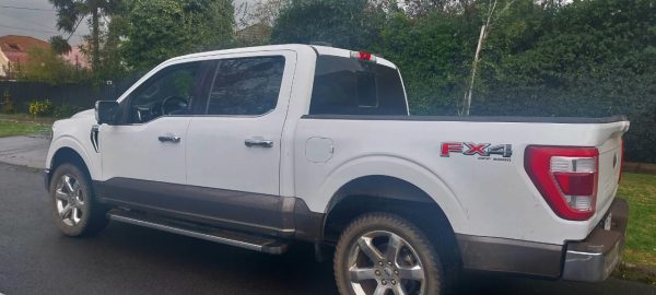 F150 LARIAT LUXURY, 4X4 5.0CC, 2021, UNICO DUEÑO, ((TIENE IVA)) CASI NUEVA, CONSULTE X CAMIONETASCHILE - Imagen 4