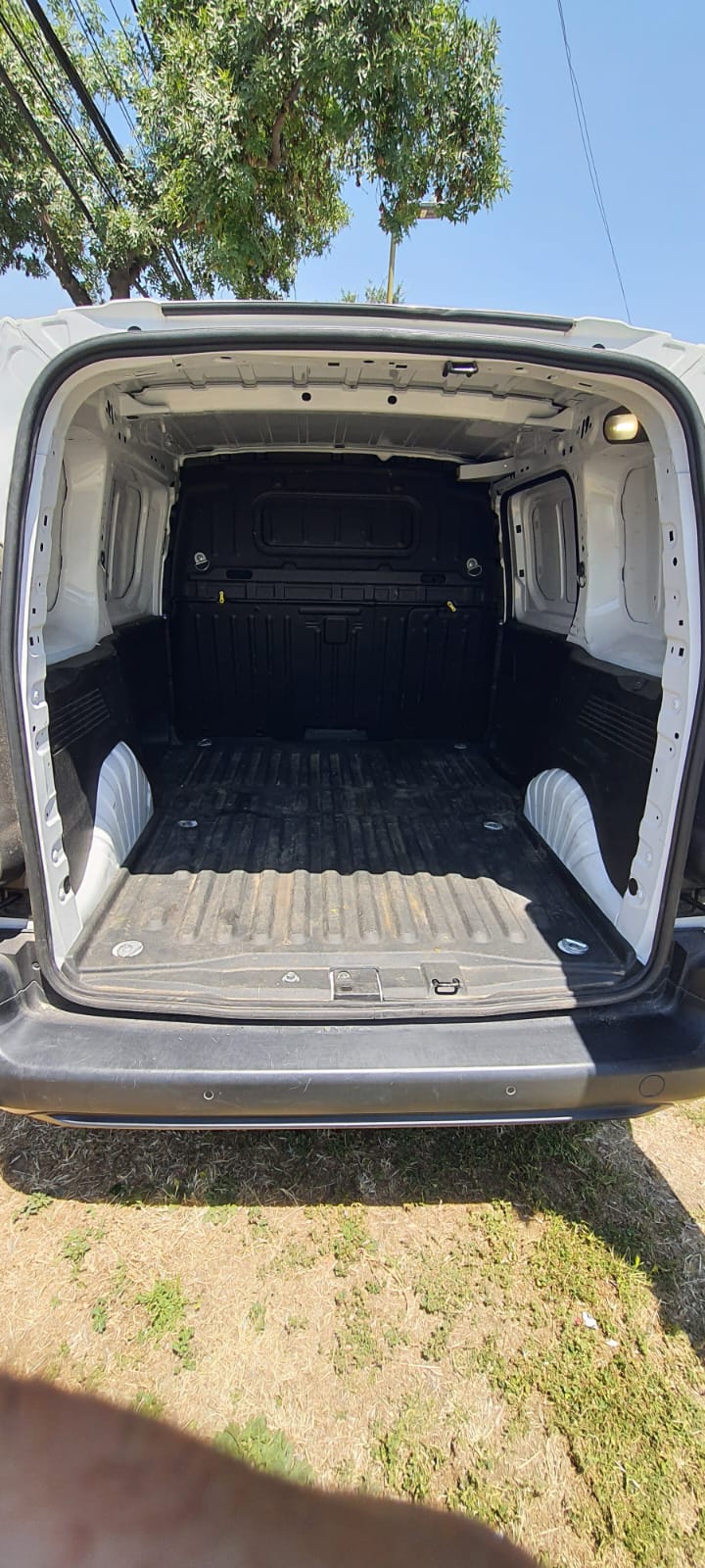 PEUGEOT PARTNER 2023 62.000KM UNICO DUEÑO, EXCELENTE ESTADO, OPORTUNIDAD - Imagen 8