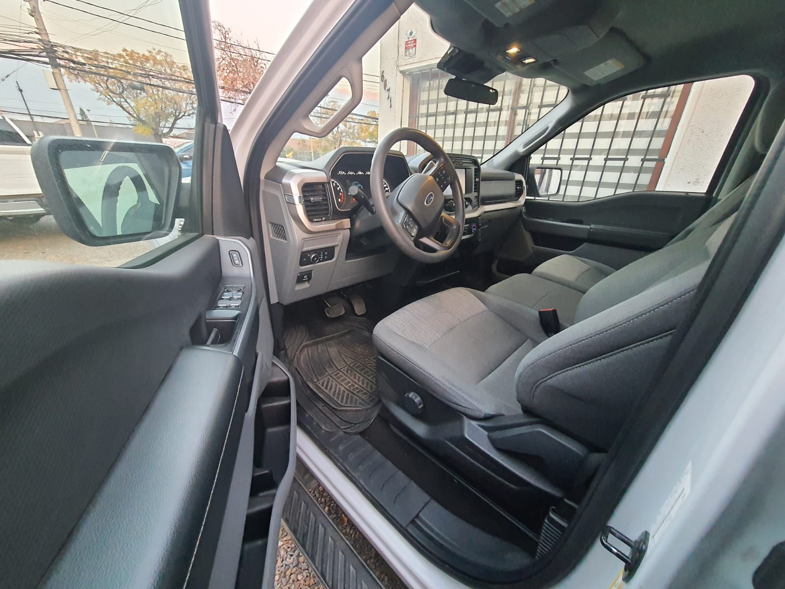 $24.300.000 2022 FORD F150 XLT 3.3CC AUTOMATICA MANTENCIONES EN LA MARCA - Imagen 14
