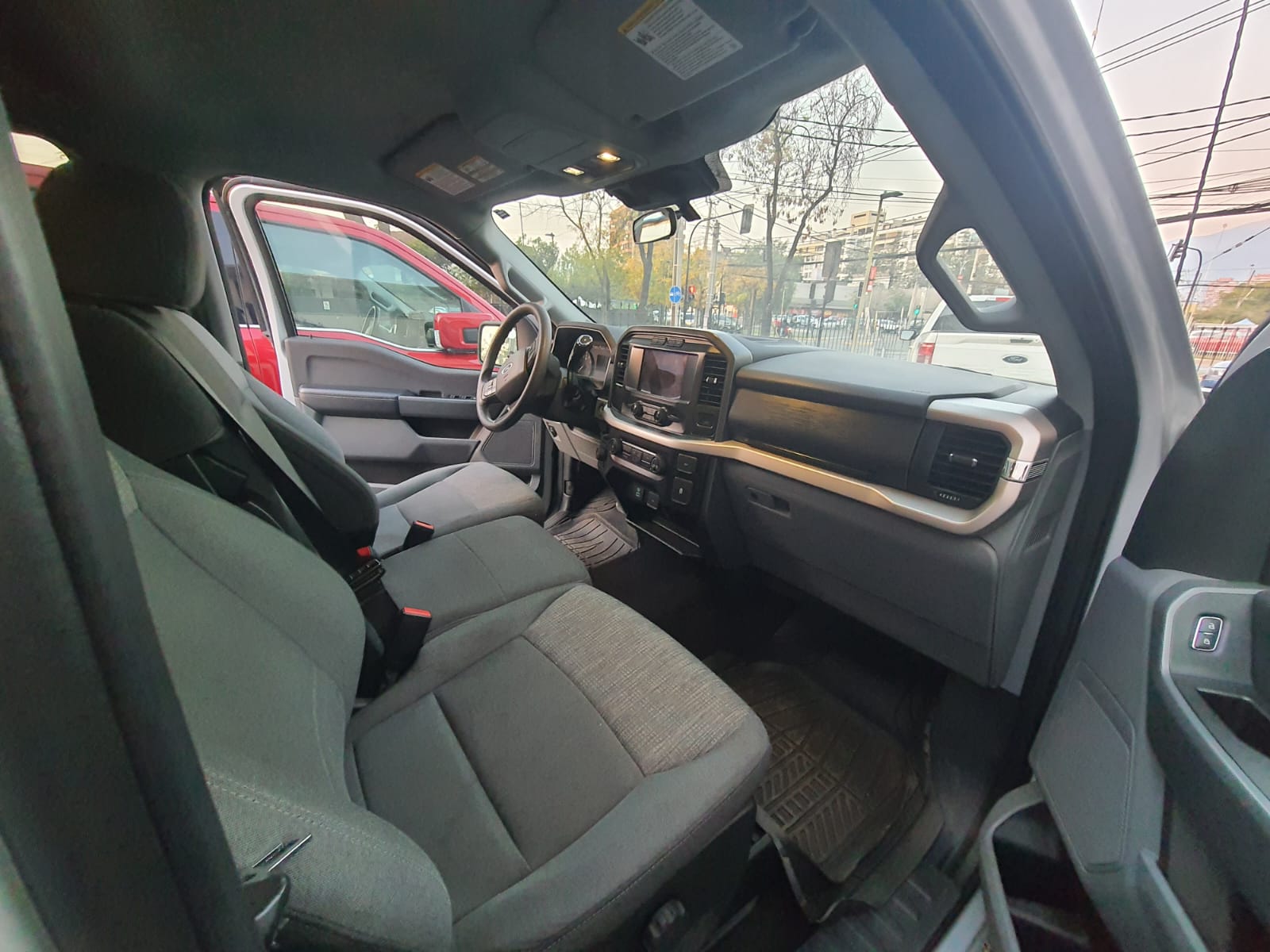 $24.300.000 2022 FORD F150 XLT 3.3CC AUTOMATICA MANTENCIONES EN LA MARCA - Imagen 17