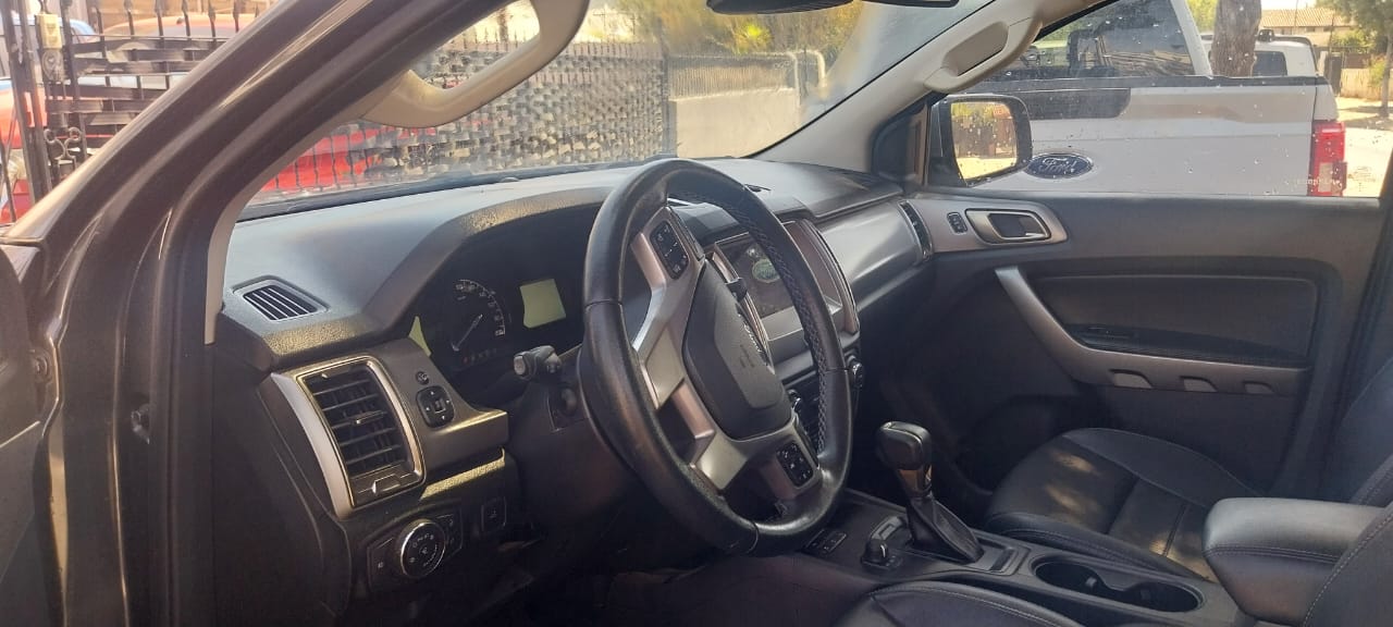 FORD RANGER LIMITED AUTOMATICA 3.2CC, 2023, 120.000KM, TOP DE LINEA, UNICO DUEÑO, EXCELENTE ESTADO, CREDITOS, CONTADO, RECIBO AUTOS, CONSULTEN NUESTRAS CAMIONETASCHILE… - Imagen 8